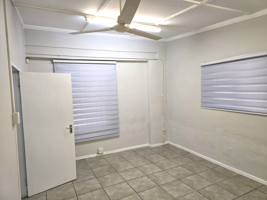 To Let Commercial Property for Rent in Hoog En Droog Western Cape